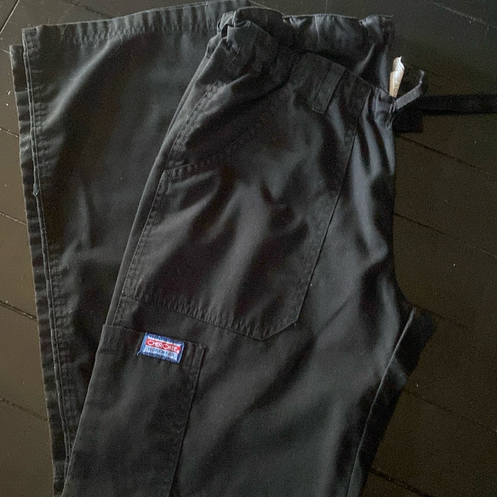 Women’s Cherokee cargo scrub pants